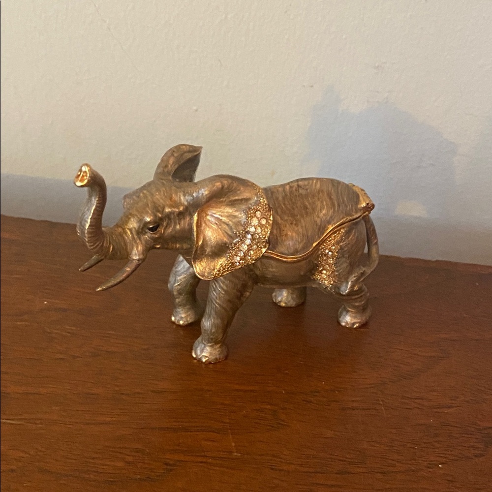 Vintage Elephant Trinket Box Brass with hinged lid